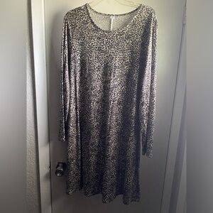 Old Navy leopard print long sleeve dress size XL